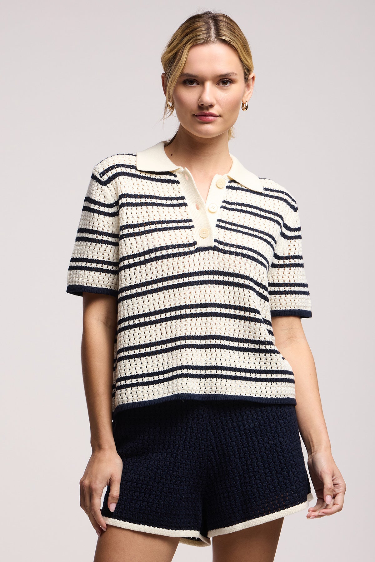 Velvet - Lumae Top in milk/navy