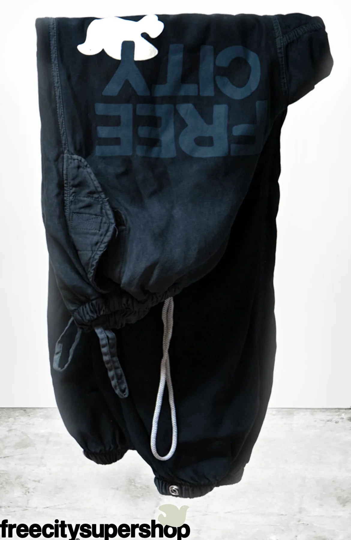 FLAP/SNAP FREECITY MATTE/SATIN AIRJUMP pant - Superblack