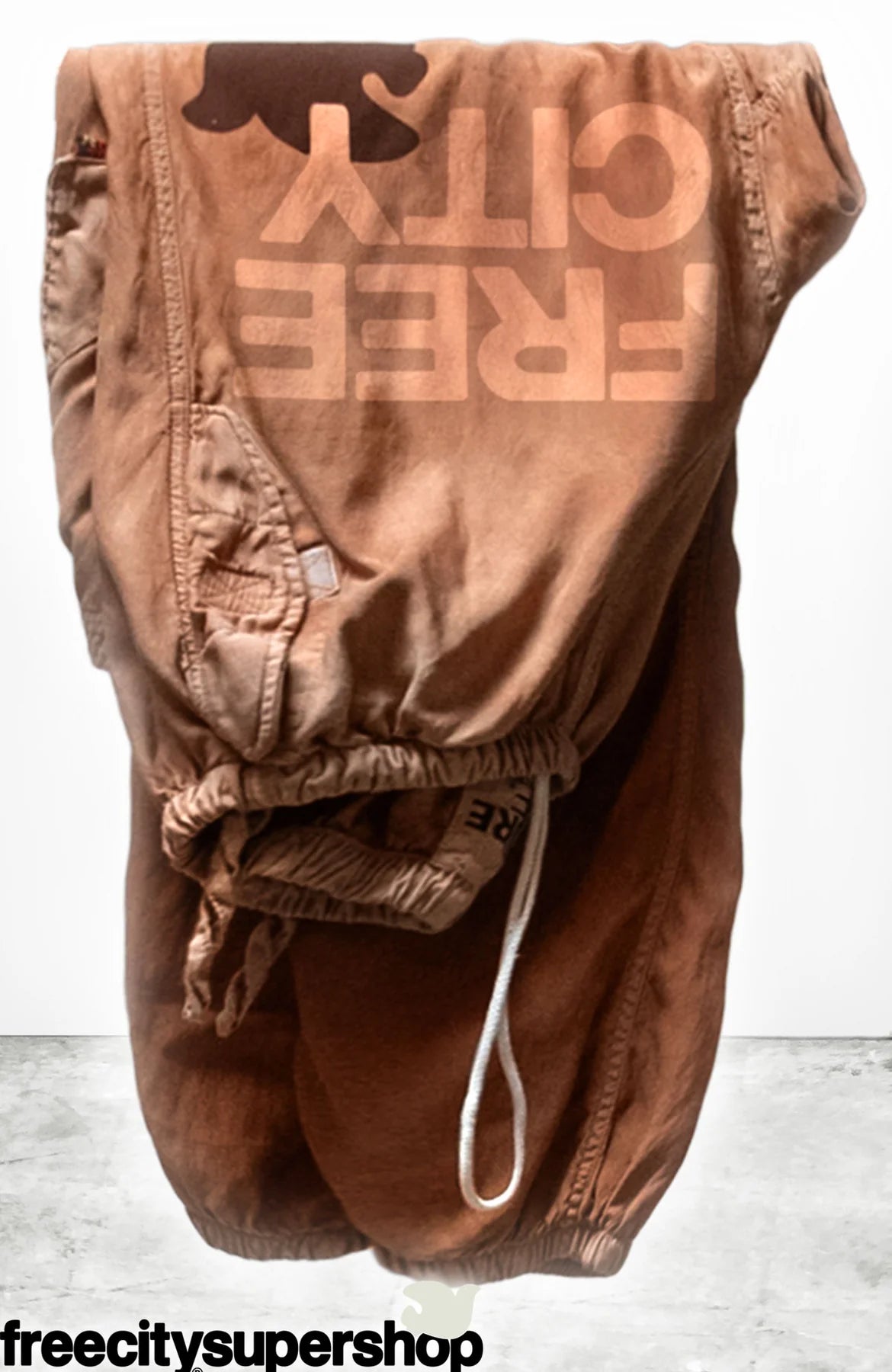 Freecity - Flap Snap matte satin airjump pants in grapefruit powder
