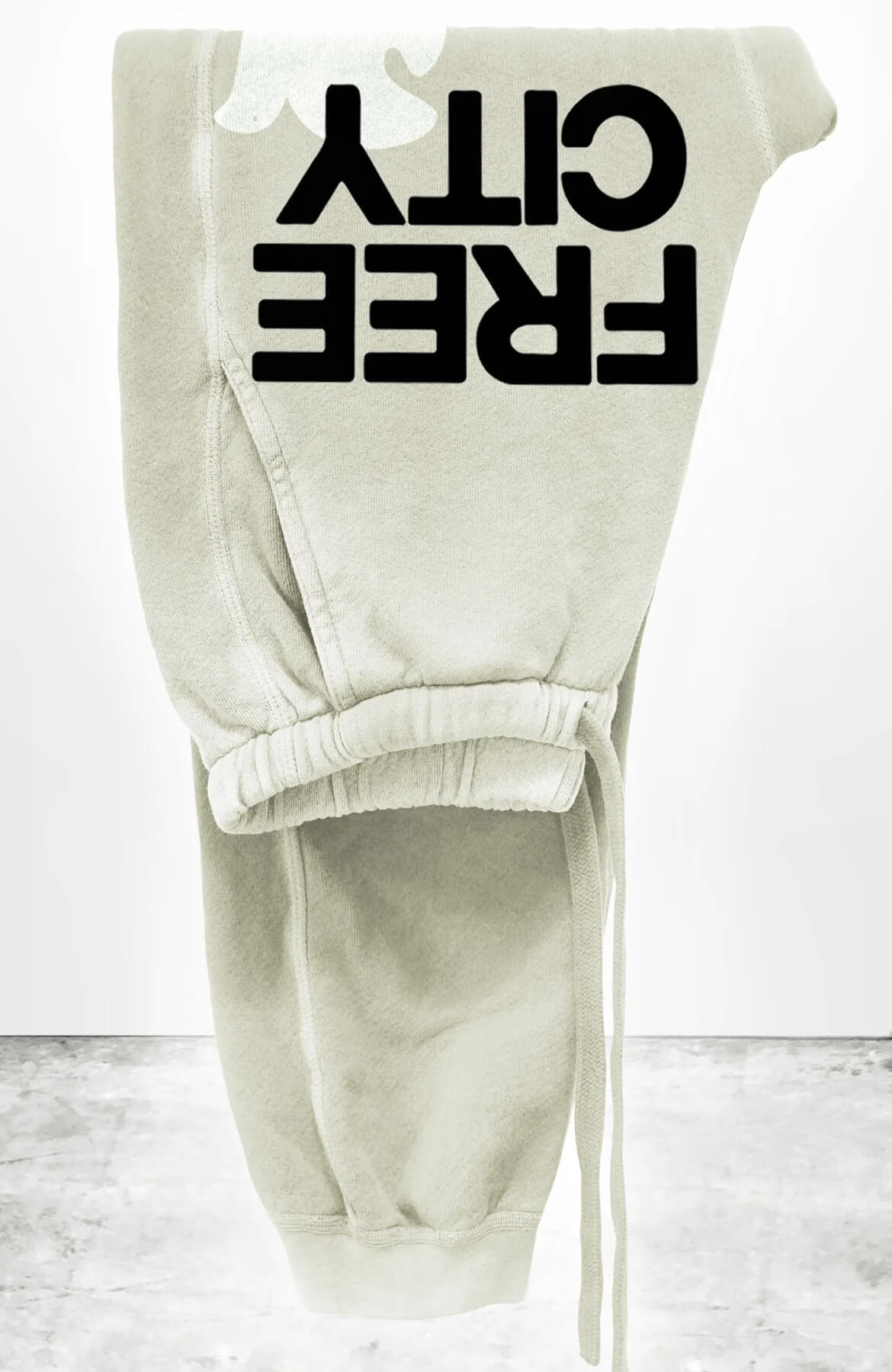 FREECITY LARGE SUNFADES pocket sweatpant - Bones