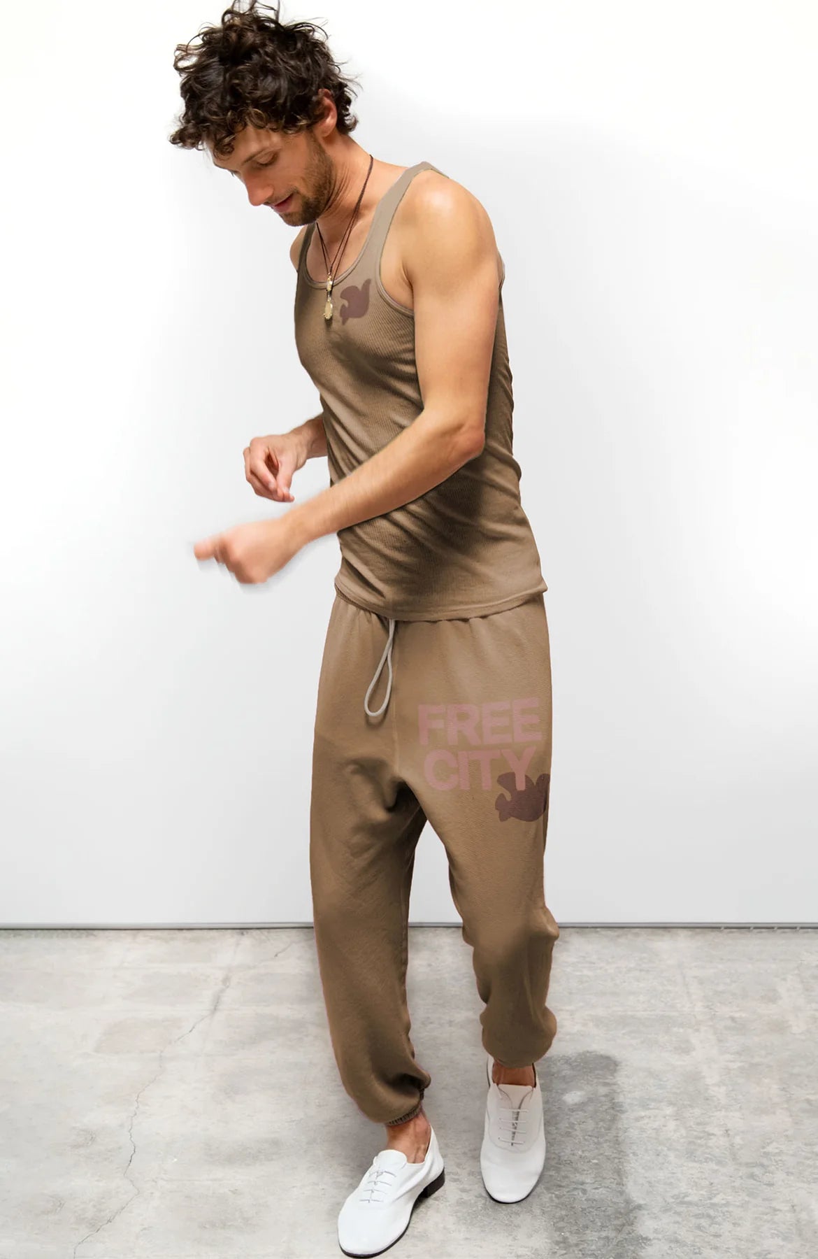 Freecity - sweatpant in Bronzer