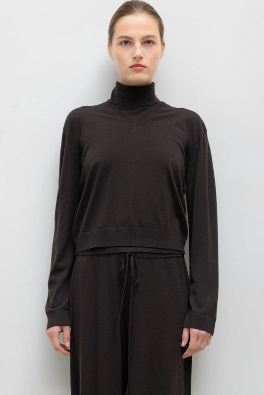 Leset - James classic v neck sweater in choclate brown