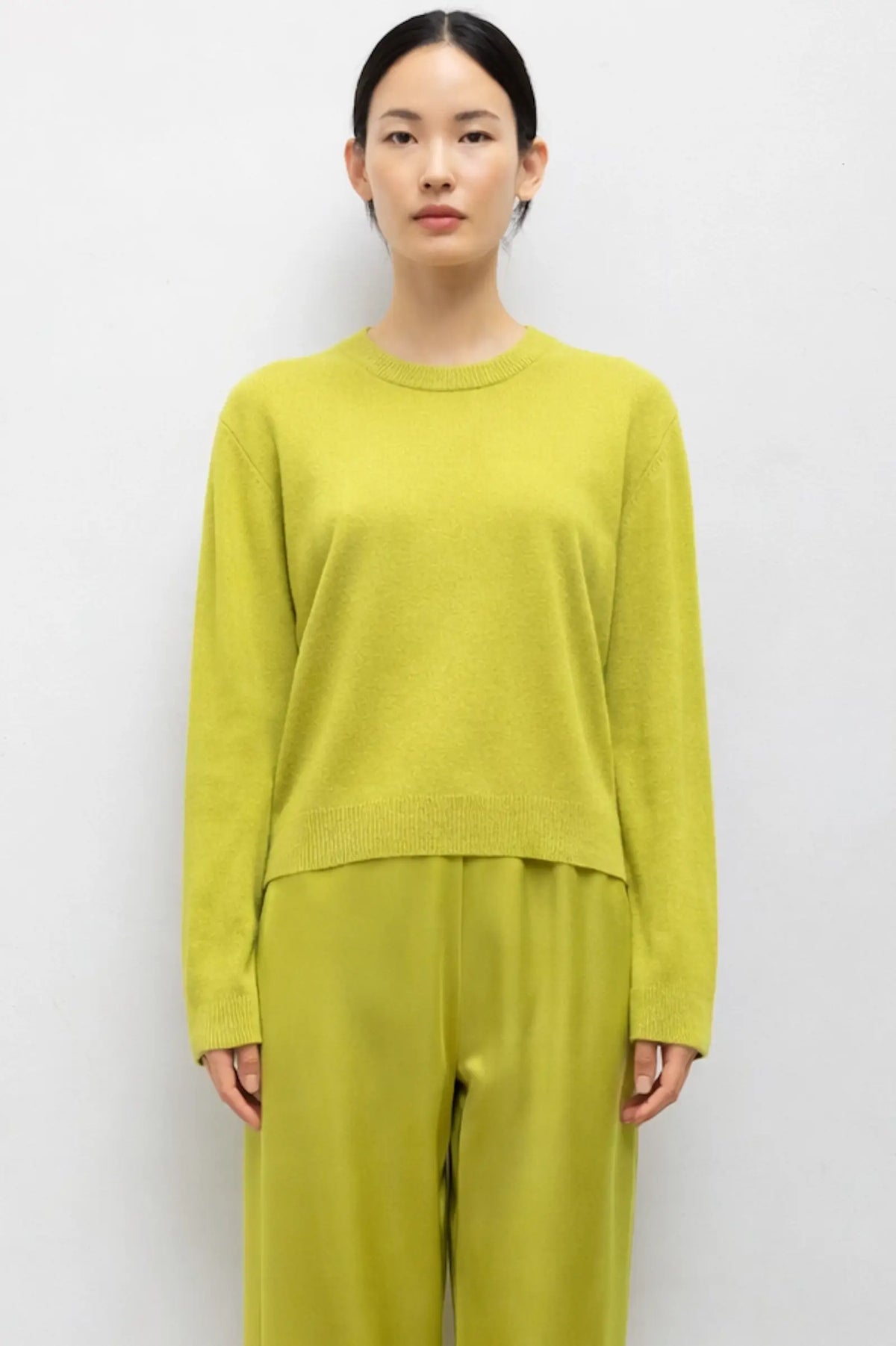 Leset - Jesse Classic crew sweater in Chartreuse
