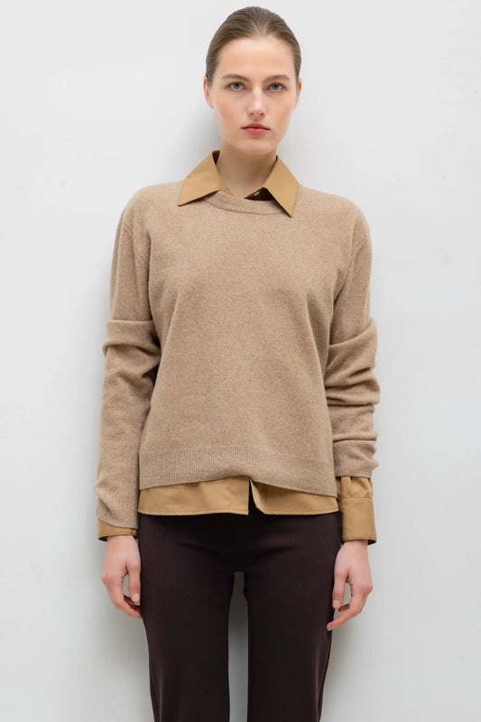 Leset - Jesse Classic crew sweater in Dune