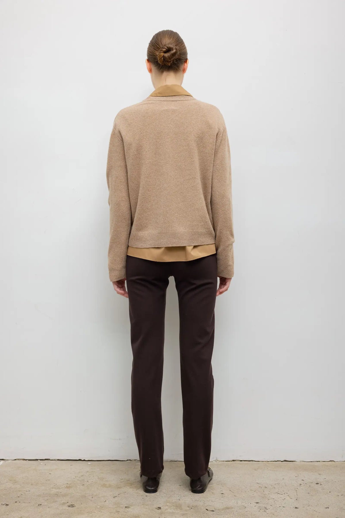 Leset - Jesse Classic crew sweater in Dune