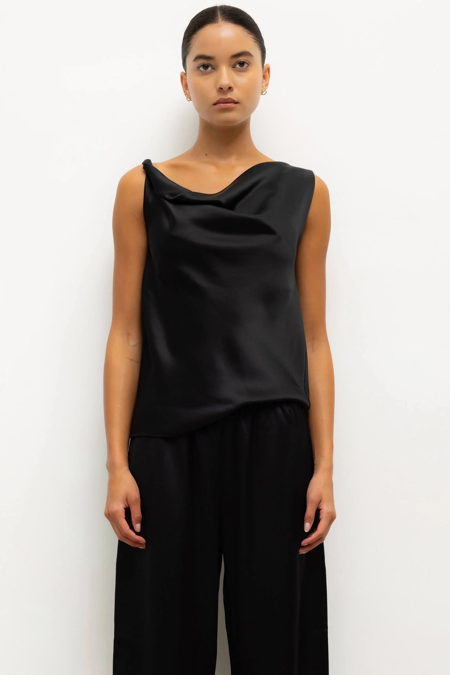 Leset - Barb Shell in black