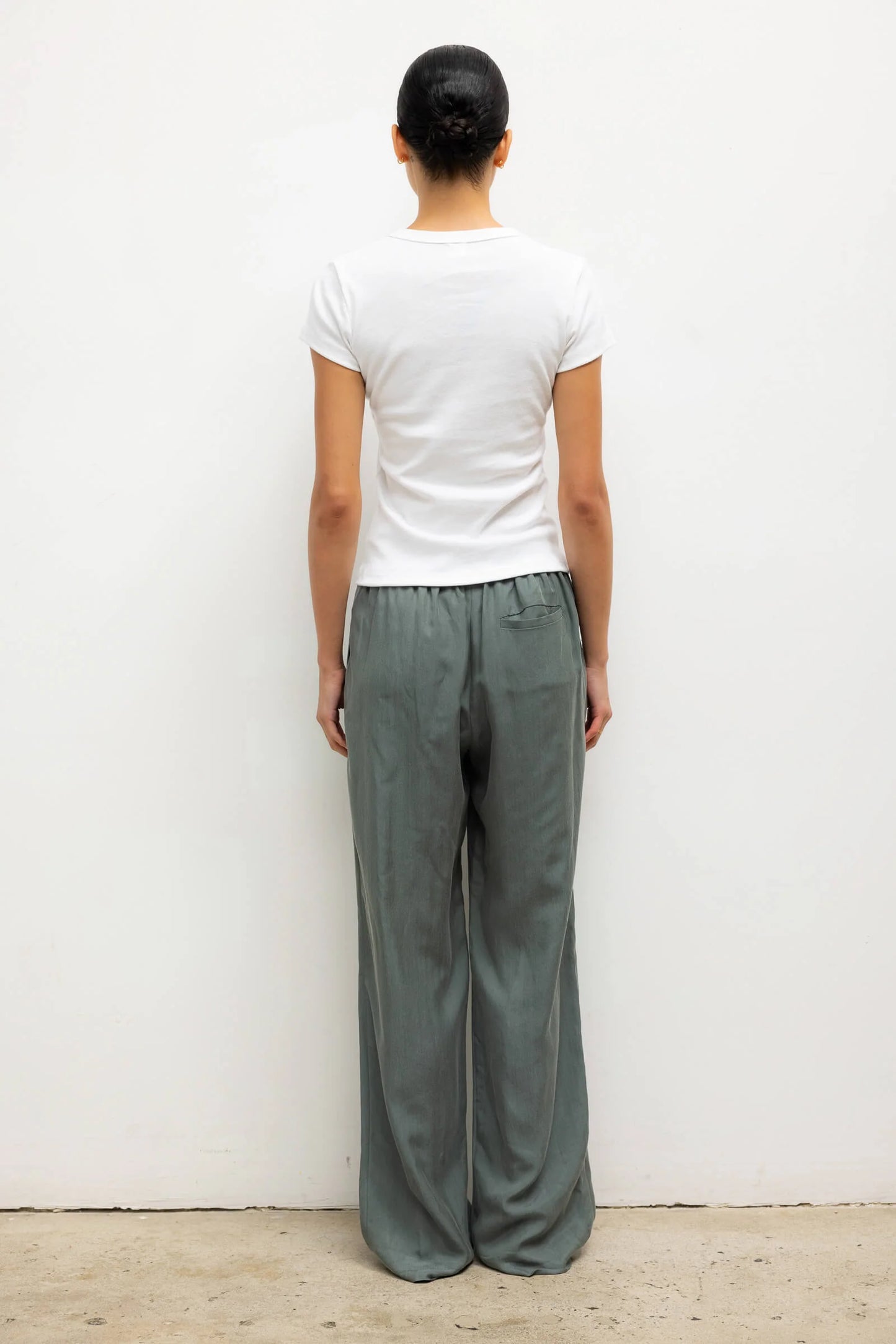 Leset - Nando tee in white