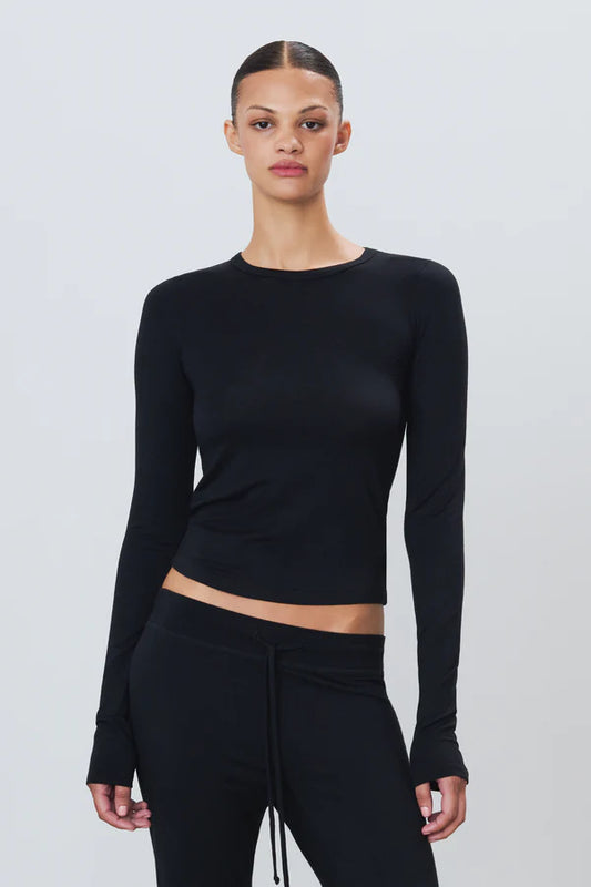 Eterne - Fitted Crewneck Long Sleeve Jersey T-Shirt in Black