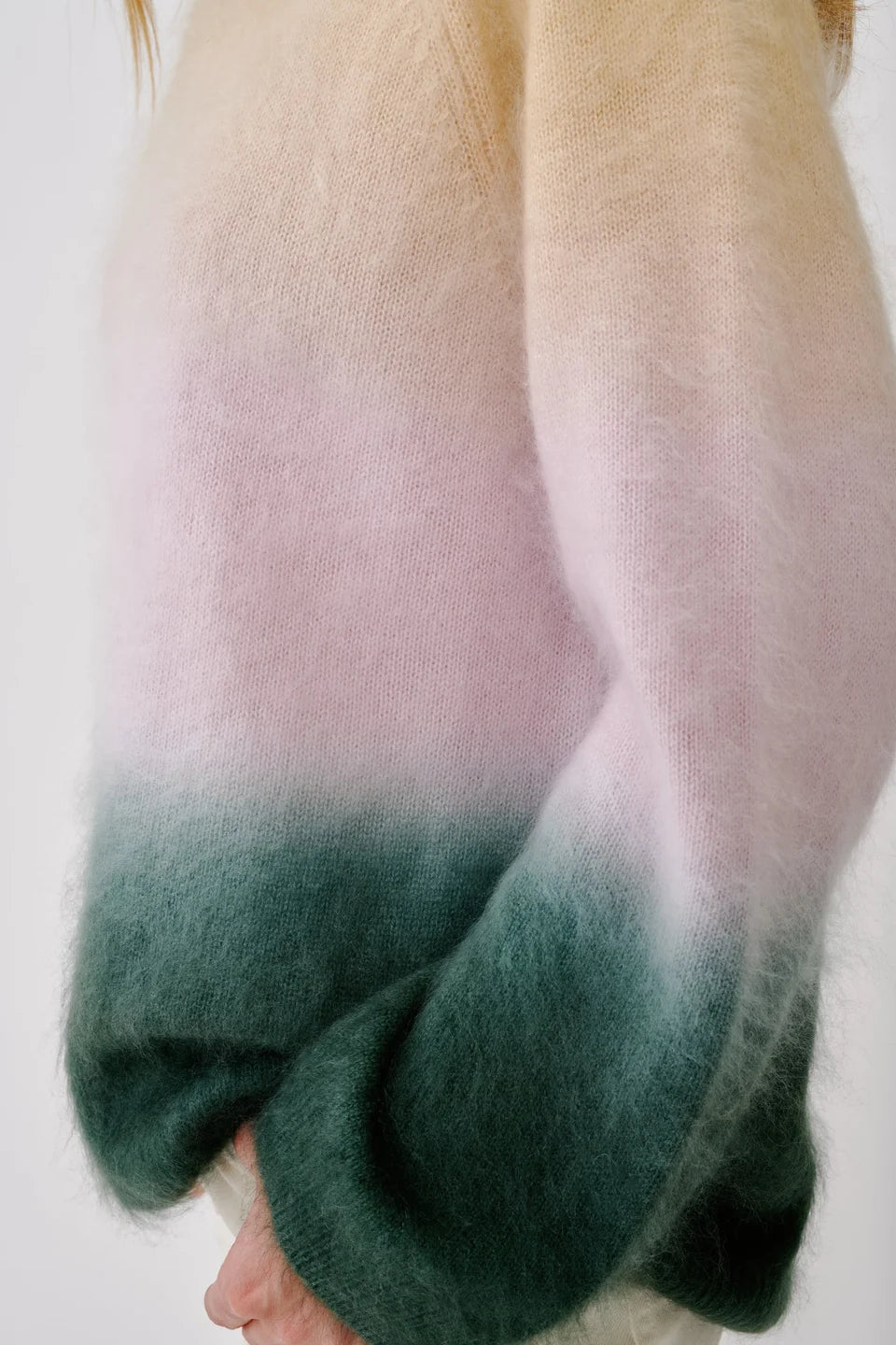 Sablyn - June relaxed Raglan Ombre Crew in hunter green