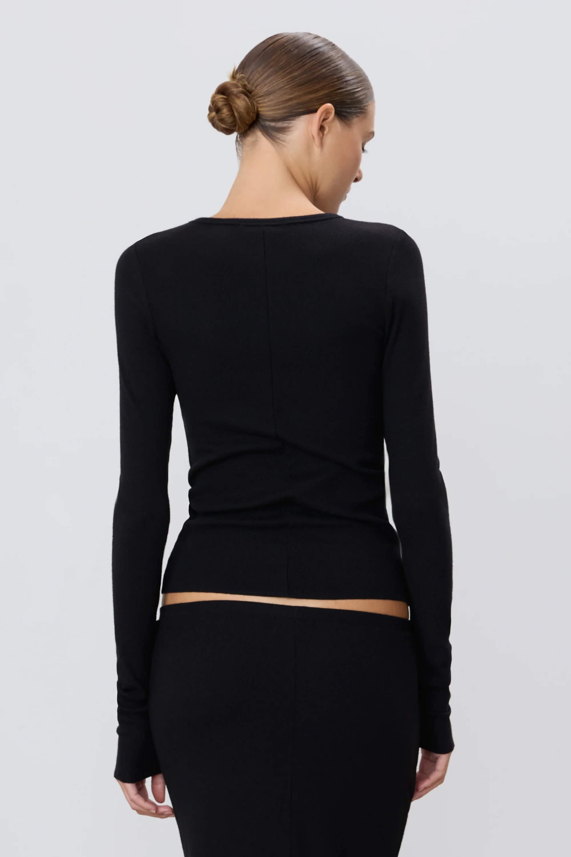 Eterne Long Sleeve Fitted top in Black