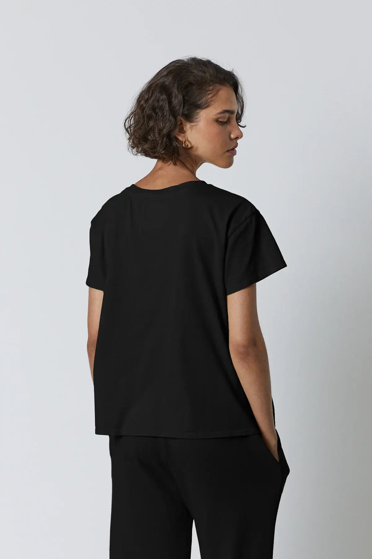 Velvet - Topanga crew neck Top in Black