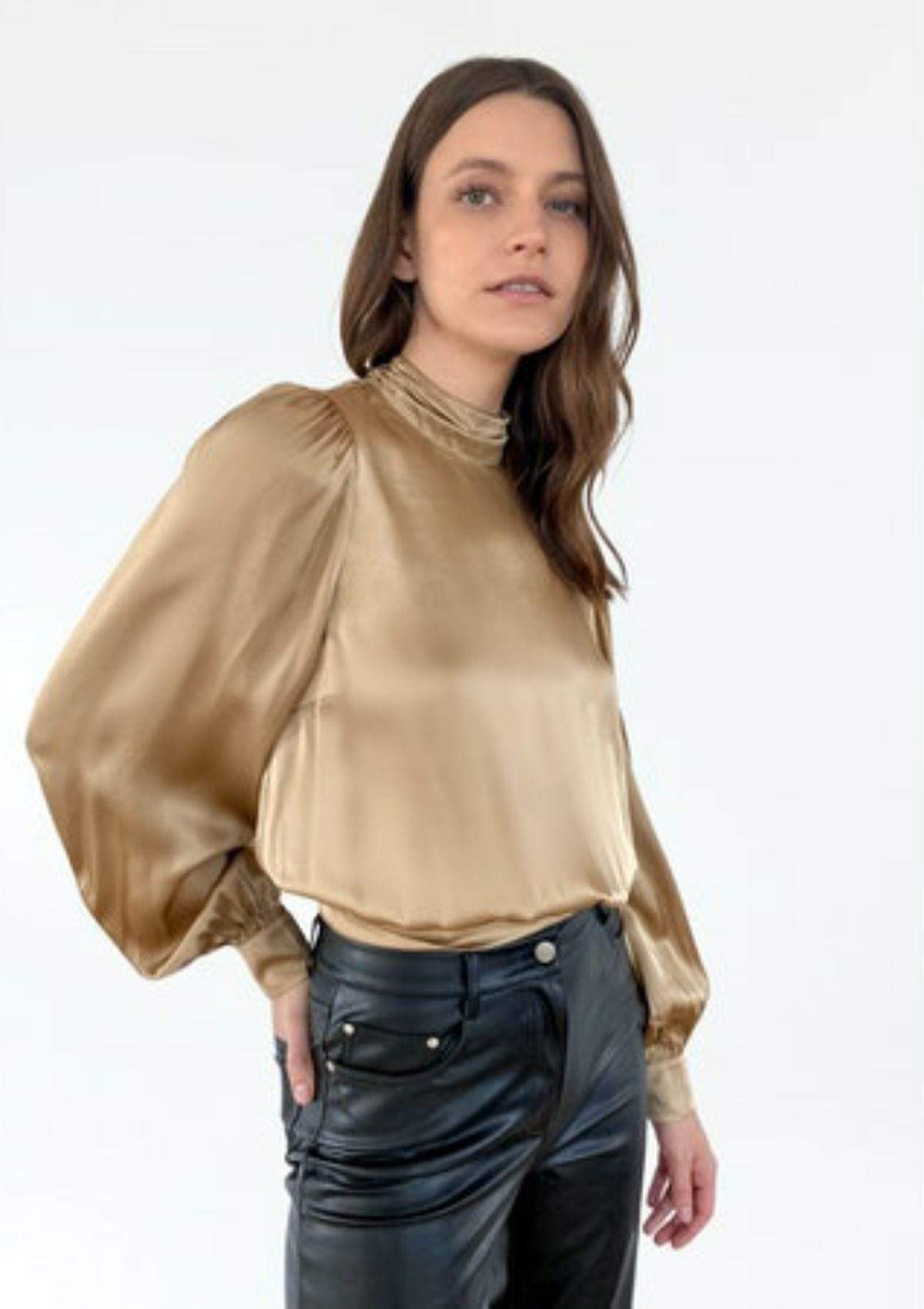 Valencia top in Cashew gold